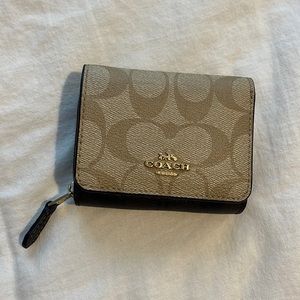 Duo-Tone Coach Wallet